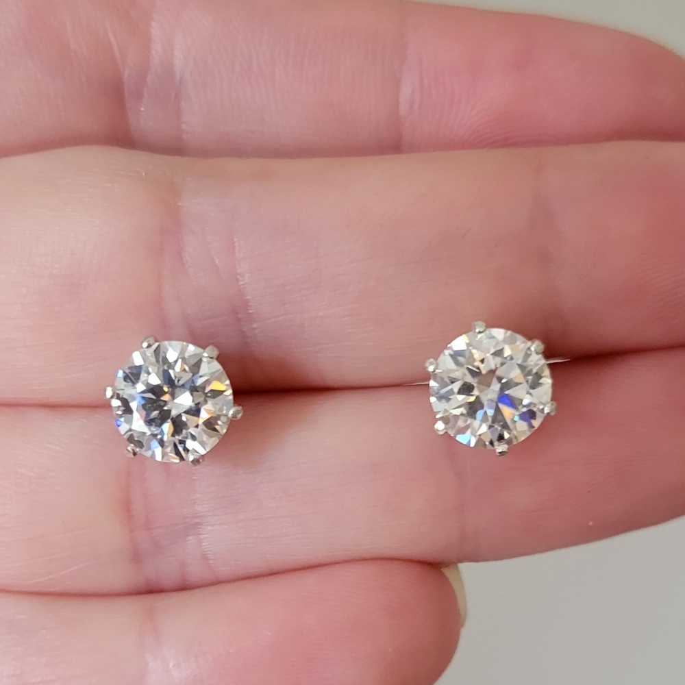 New 4ct Beautiful Moissanite Diamonds Stud Earrings - Picture 8 of 11